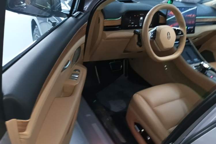 Used Hima AITO M5 2024 Extended-Range Max RS Four-Wheel Drive Advanced Intelligent Driving Version Driver Seat