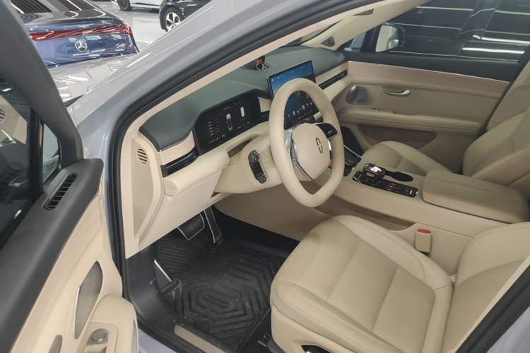 Used Hima AITO M5 2024 Extended-Range Max RS Four-Wheel Drive Advanced Intelligent Driving Version Driver Seat