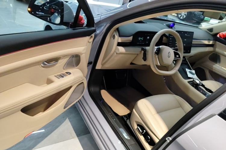 Used Hima AITO M5 2024 Extended-Range Max RS Four-Wheel Drive Advanced Intelligent Driving Version Driver Seat