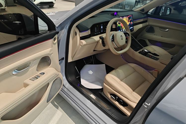 Used Hima AITO M5 2024 Extended-Range Max RS Four-Wheel Drive Advanced Intelligent Driving Version Driver Seat