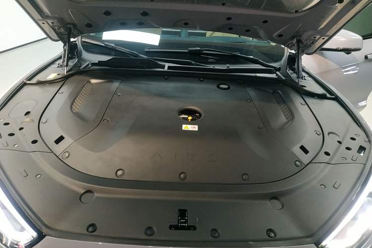 Used Hima AITO M5 2024 Extended-Range Max RS Four-Wheel Drive Advanced Intelligent Driving Version Engine Bay
