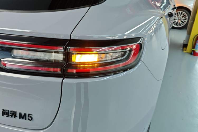 Used Hima AITO M5 2024 Extended-Range Max RS Four-Wheel Drive Advanced Intelligent Driving Version Exterior 3