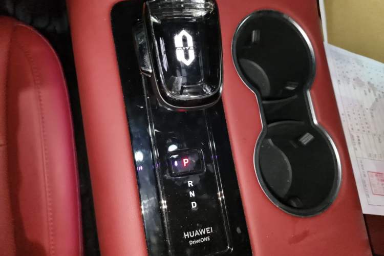 Used Hima AITO M5 2024 Extended-Range Max RS Four-Wheel Drive Advanced Intelligent Driving Version Gear Lever