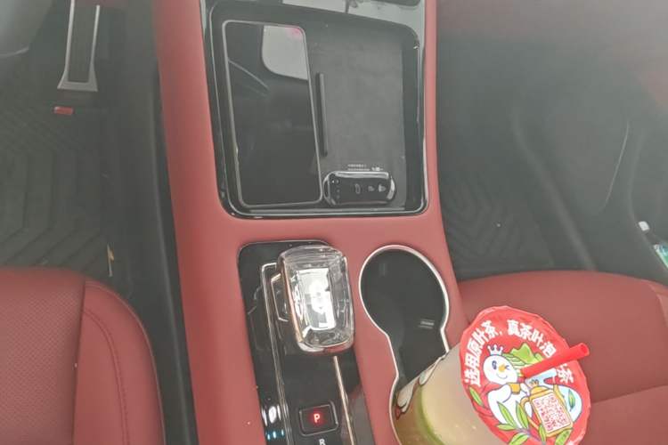 Used Hima AITO M5 2024 Extended-Range Max RS Four-Wheel Drive Advanced Intelligent Driving Version Gear Lever