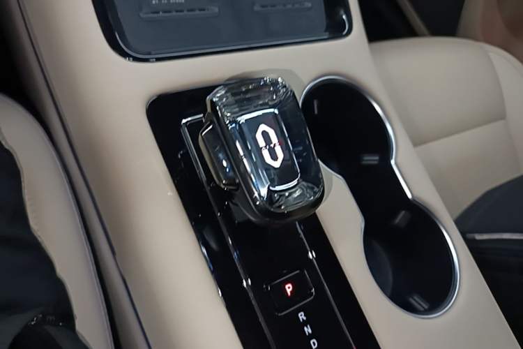 Used Hima AITO M5 2024 Extended-Range Max RS Four-Wheel Drive Advanced Intelligent Driving Version Gear Lever