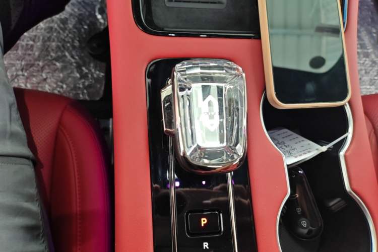 Used Hima AITO M5 2024 Extended-Range Max RS Four-Wheel Drive Advanced Intelligent Driving Version Gear Lever