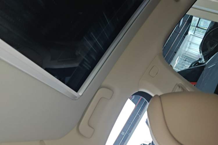 Used Hima AITO M5 2024 Extended-Range Max RS Four-Wheel Drive Advanced Intelligent Driving Version Headliner