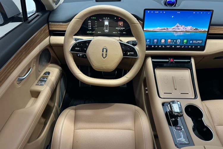 Used Hima AITO M5 2024 Extended-Range Max RS Four-Wheel Drive Advanced Intelligent Driving Version Interior 4