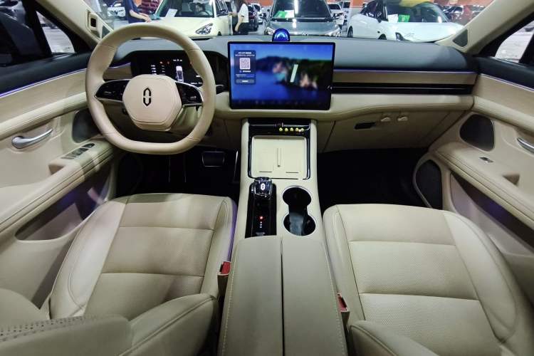 Used Hima AITO M5 2024 Extended-Range Max RS Four-Wheel Drive Advanced Intelligent Driving Version Interior 5