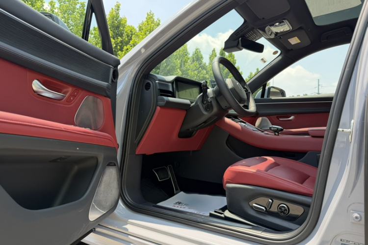 Used Hima AITO M5 2024 Extended-Range Max RS Four-Wheel Drive Advanced Intelligent Driving Version Interior 5