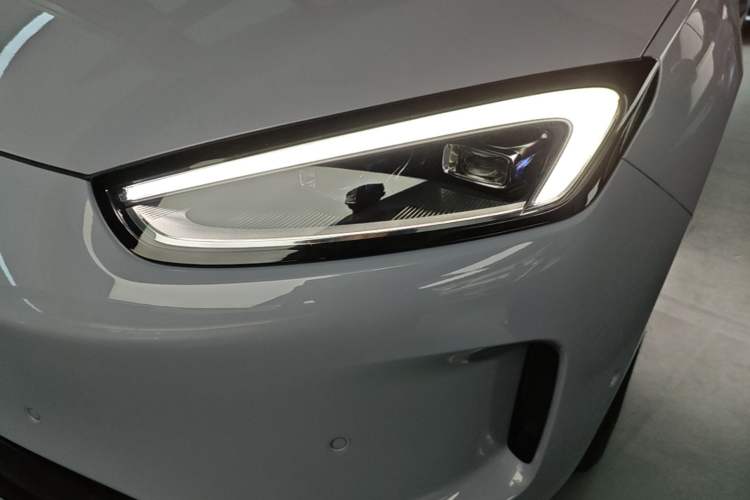 Used Hima AITO M5 2024 Extended-Range Max RS Four-Wheel Drive Advanced Intelligent Driving Version Left Front Headlight