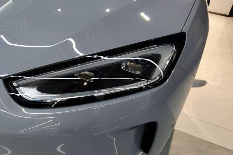 Used Hima AITO M5 2024 Extended-Range Max RS Four-Wheel Drive Advanced Intelligent Driving Version Left Front Headlight