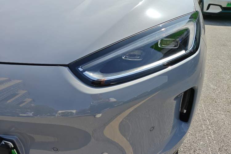 Used Hima AITO M5 2024 Extended-Range Max RS Four-Wheel Drive Advanced Intelligent Driving Version Left Front Headlight