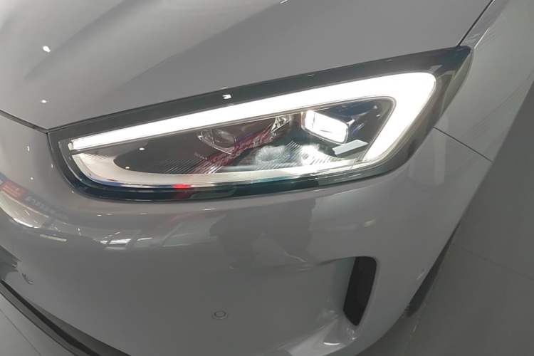 Used Hima AITO M5 2024 Extended-Range Max RS Four-Wheel Drive Advanced Intelligent Driving Version Left Front Headlight