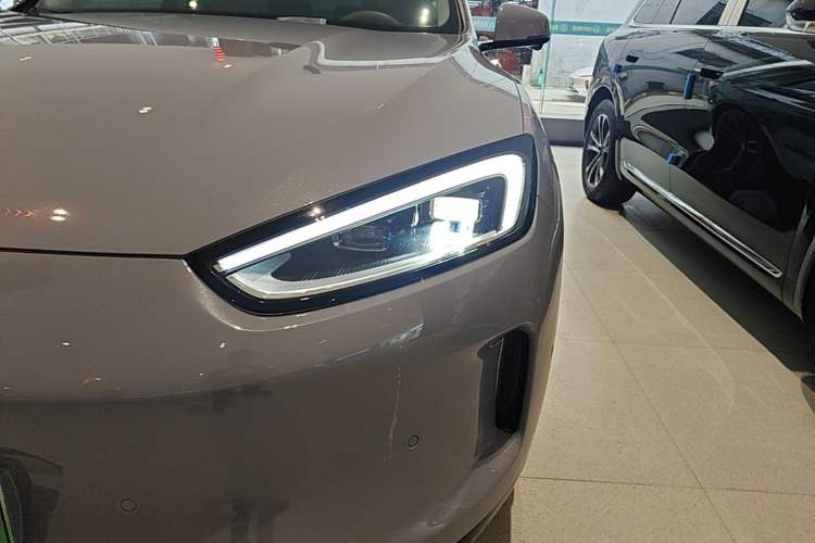 Used Hima AITO M5 2024 Extended-Range Max RS Four-Wheel Drive Advanced Intelligent Driving Version Left Front Headlight