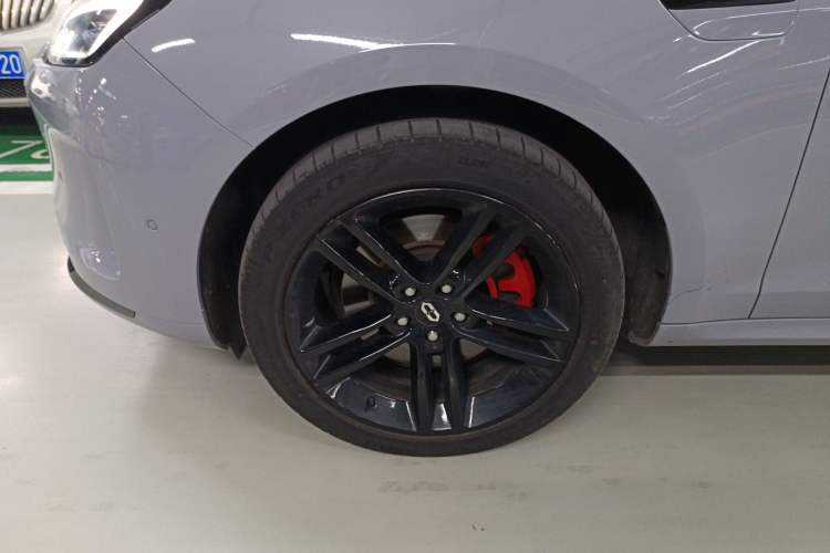 Used Hima AITO M5 2024 Extended-Range Max RS Four-Wheel Drive Advanced Intelligent Driving Version Left Front Wheel Hub