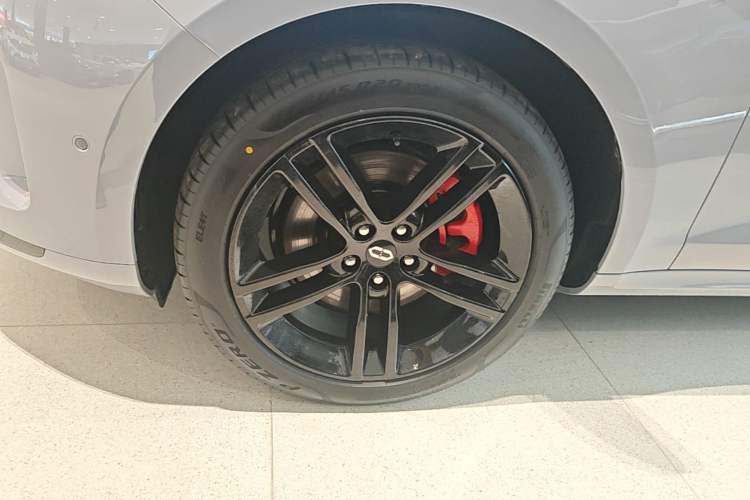 Used Hima AITO M5 2024 Extended-Range Max RS Four-Wheel Drive Advanced Intelligent Driving Version Left Front Wheel Hub