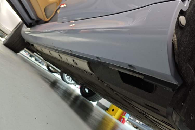 Used Hima AITO M5 2024 Extended-Range Max RS Four-Wheel Drive Advanced Intelligent Driving Version Left Side Sill
