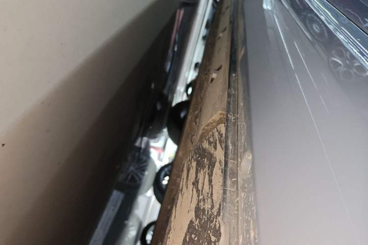 Used Hima AITO M5 2024 Extended-Range Max Rear-Wheel Drive Advanced Intelligent Driving Version Left Side Sill