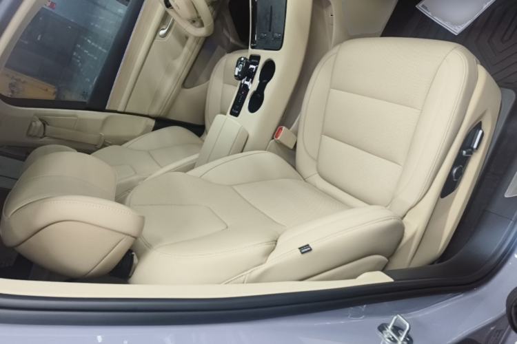 Used Hima AITO M5 2024 Extended-Range Max RS Four-Wheel Drive Advanced Intelligent Driving Version Right Front Seat