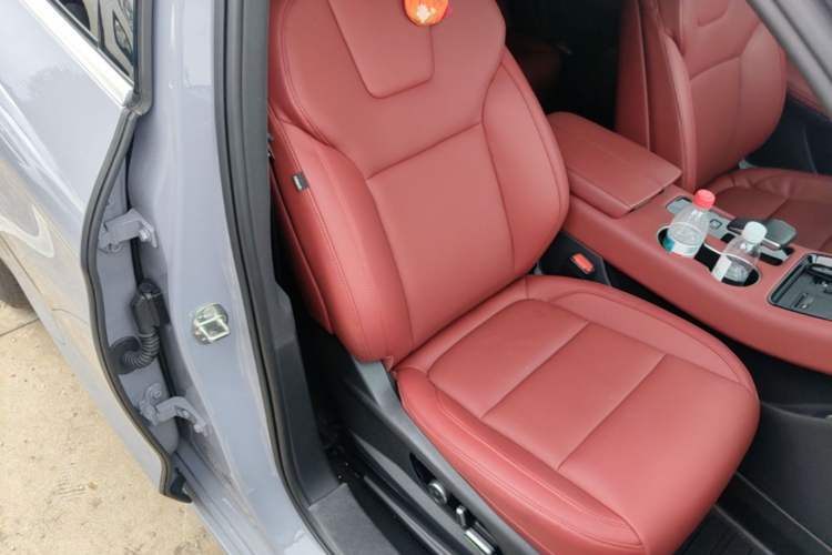 Used Hima AITO M5 2024 Extended-Range Max Rear-Wheel Drive Advanced Intelligent Driving Version Right Front Seat
