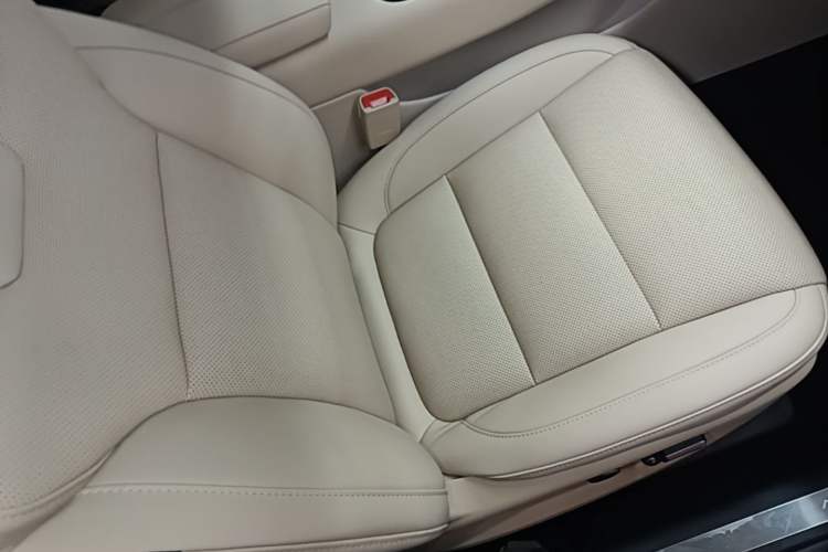 Used Hima AITO M5 2024 Extended-Range Max RS Four-Wheel Drive Advanced Intelligent Driving Version Right Front Seat