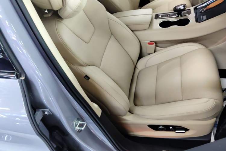 Used Hima AITO M5 2024 Extended-Range Max RS Four-Wheel Drive Advanced Intelligent Driving Version Right Front Seat