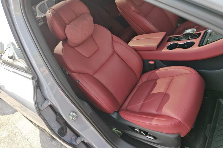 Used Hima AITO M5 2024 Extended-Range Max RS Four-Wheel Drive Advanced Intelligent Driving Version Right Front Seat