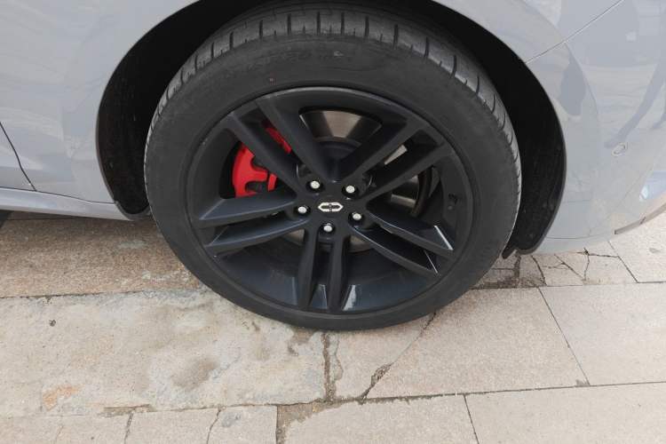 Used Hima AITO M5 2024 Extended-Range Max RS Four-Wheel Drive Advanced Intelligent Driving Version Right Front Wheel Hub