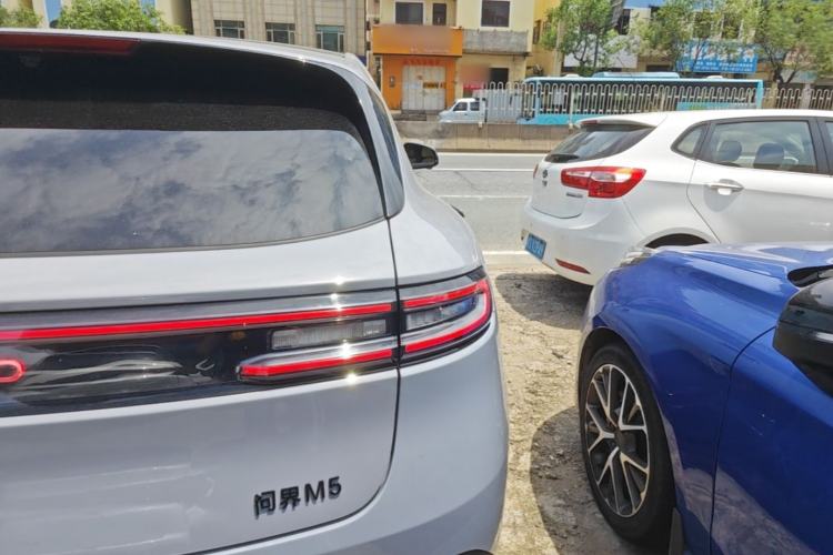 Used Hima AITO M5 2024 Extended-Range Max RS Four-Wheel Drive Advanced Intelligent Driving Version Right Rear Taillight