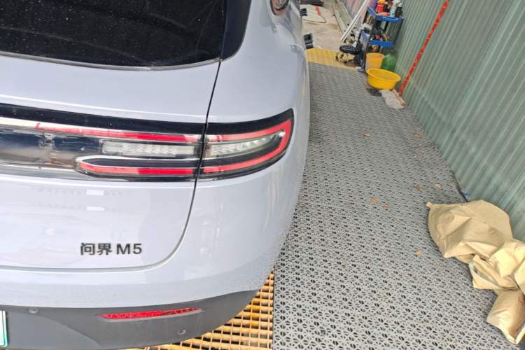 Used Hima AITO M5 2024 Extended-Range Max RS Four-Wheel Drive Advanced Intelligent Driving Version Right Rear Taillight