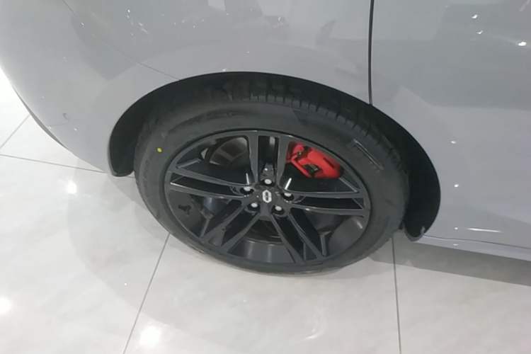 Used Hima AITO M5 2024 Extended-Range Max RS Four-Wheel Drive Advanced Intelligent Driving Version Right Rear Wheel Hub
