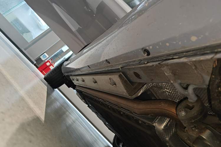 Used Hima AITO M5 2024 Extended-Range Max RS Four-Wheel Drive Advanced Intelligent Driving Version Right Side Sill