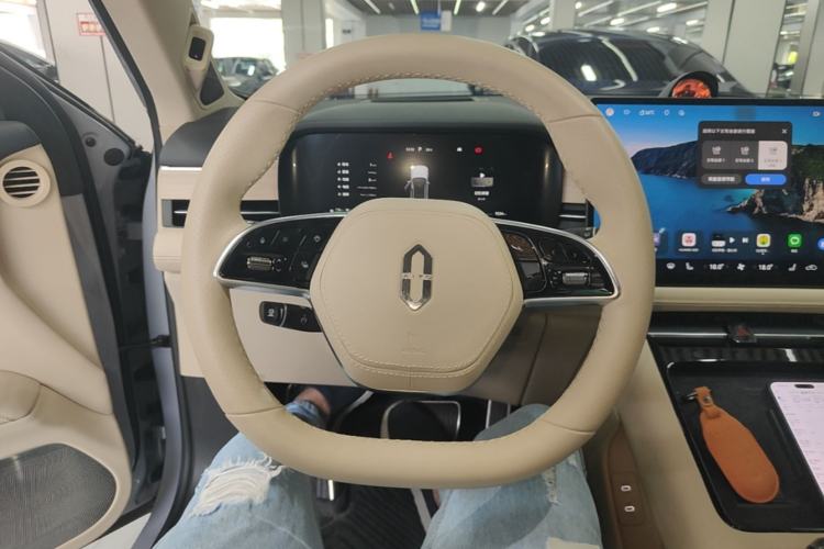 Used Hima AITO M5 2024 Extended-Range Max RS Four-Wheel Drive Advanced Intelligent Driving Version Steering Wheel