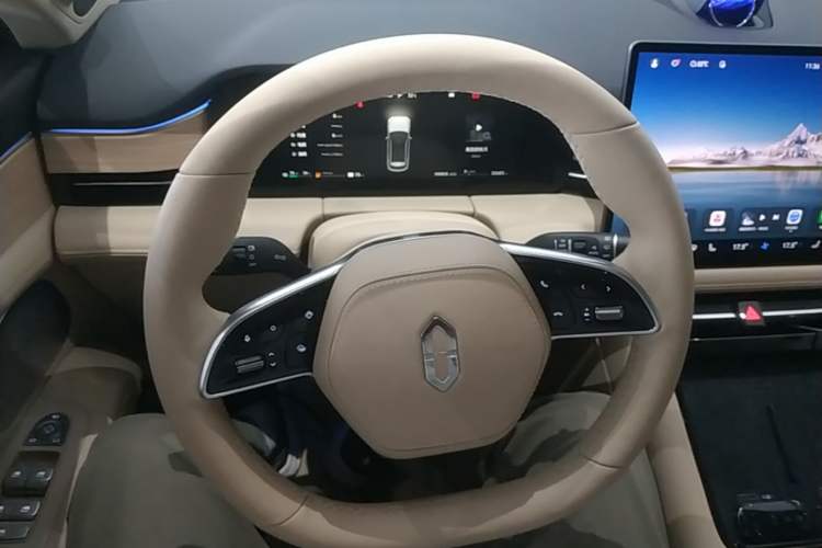Used Hima AITO M5 2024 Extended-Range Max RS Four-Wheel Drive Advanced Intelligent Driving Version Steering Wheel