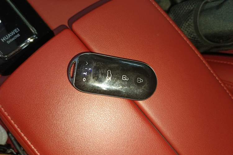 Used Hima AITO M5 2024 Extended-Range Max RS Four-Wheel Drive Advanced Intelligent Driving Version Vehicle Key