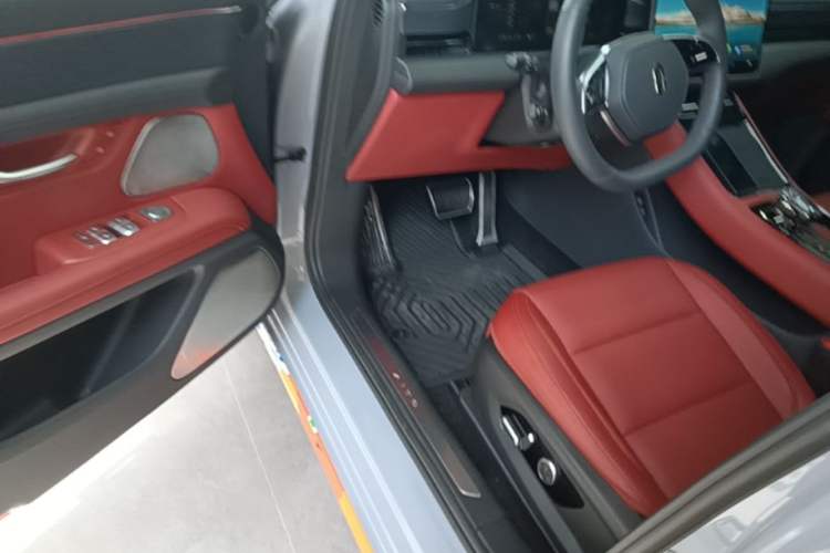 Used Hima AITO M5 2024 Extended-Range Max RS Four-Wheel Drive Advanced Intelligent Driving Version Driver Seat