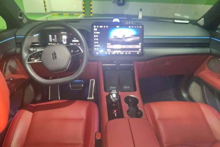 Used Hima AITO M5 2024 Extended-Range Max RS Four-Wheel Drive Advanced Intelligent Driving Version Center Console