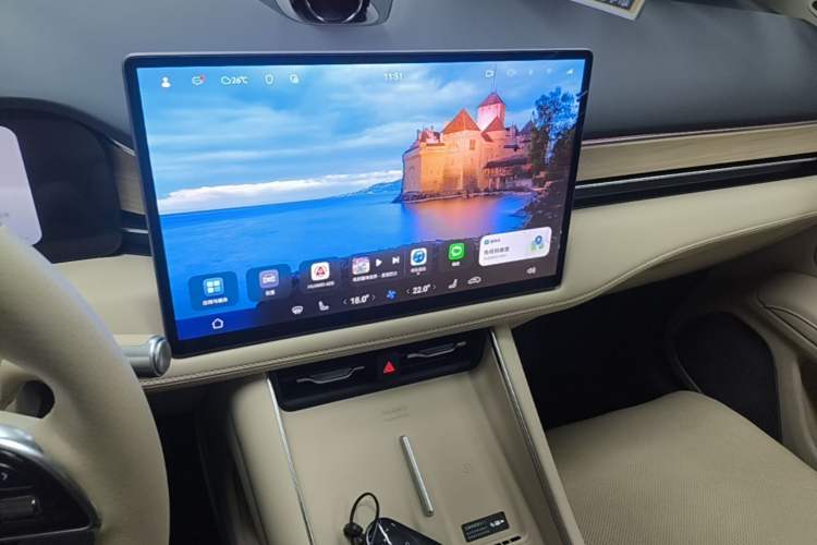 Used Hima AITO M5 2024 Extended-Range Max RS Four-Wheel Drive Advanced Intelligent Driving Version Audio And AC Panel