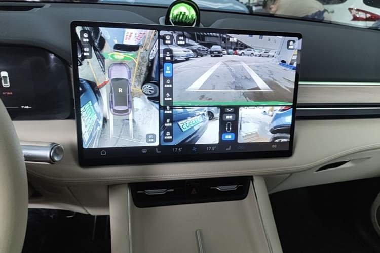 Used Hima AITO M5 2024 Extended-Range Max RS Four-Wheel Drive Advanced Intelligent Driving Version Audio And AC Panel