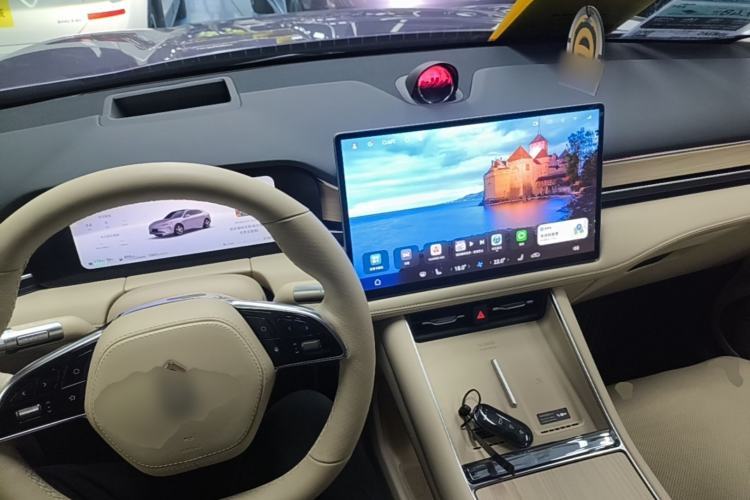 Used Hima AITO M5 2024 Extended-Range Max RS Four-Wheel Drive Advanced Intelligent Driving Version Center Console