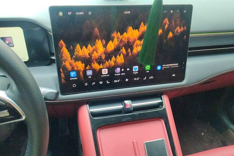 Used Hima AITO M5 2024 Extended-Range Max RS Four-Wheel Drive Advanced Intelligent Driving Version Audio And AC Panel