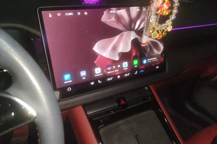Used Hima AITO M5 2024 Extended-Range Max RS Four-Wheel Drive Advanced Intelligent Driving Version Audio And AC Panel