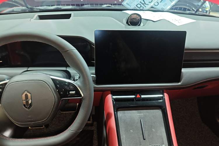 Used Hima AITO M5 2024 Extended-Range Max RS Four-Wheel Drive Advanced Intelligent Driving Version Center Console