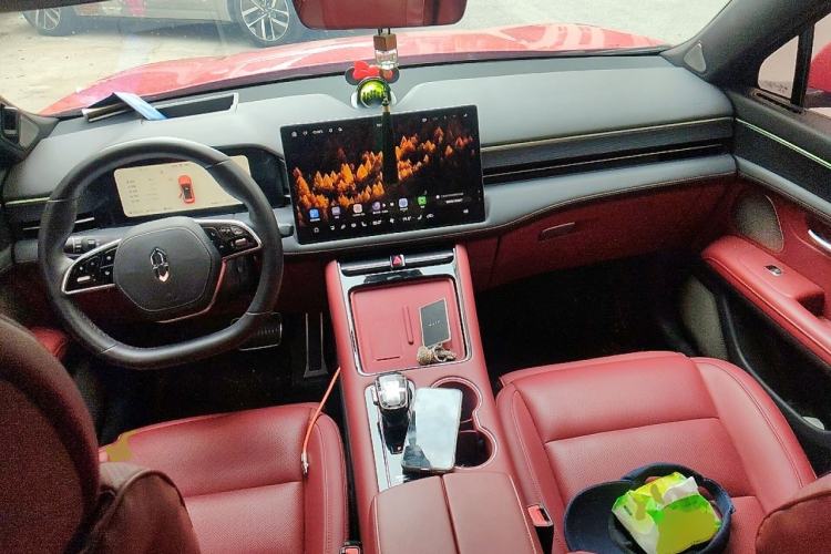 Used Hima AITO M5 2024 Extended-Range Max RS Four-Wheel Drive Advanced Intelligent Driving Version Center Console