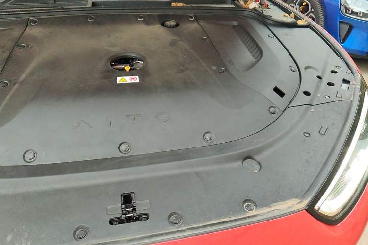 Used Hima AITO M5 2024 Extended-Range Max RS Four-Wheel Drive Advanced Intelligent Driving Version Engine Bay Left