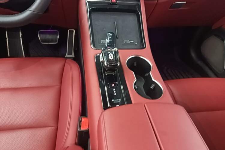 Used Hima AITO M5 2024 Extended-Range Max RS Four-Wheel Drive Advanced Intelligent Driving Version Gear Lever