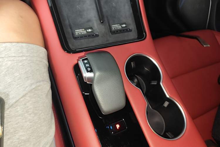 Used Hima AITO M5 2024 Extended-Range Max Rear-Wheel Drive Advanced Intelligent Driving Version Gear Lever