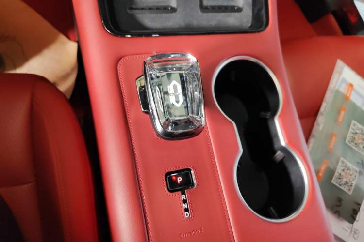 Used Hima AITO M5 2024 Extended-Range Max RS Four-Wheel Drive Advanced Intelligent Driving Version Gear Lever