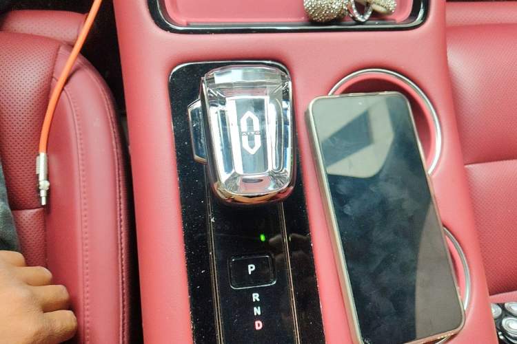 Used Hima AITO M5 2024 Extended-Range Max RS Four-Wheel Drive Advanced Intelligent Driving Version Gear Lever